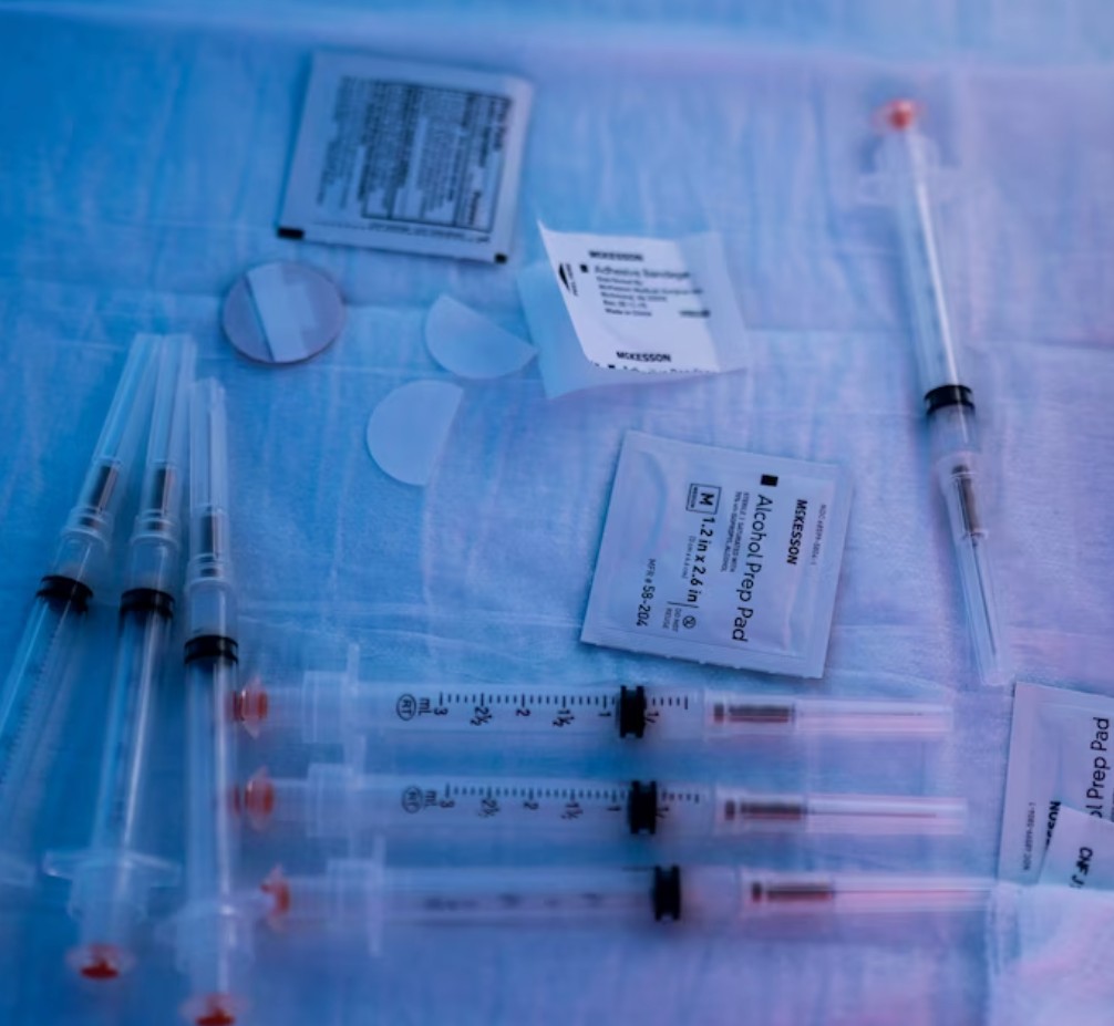 FDA okays new coronavirus vaccine as respiratory illness season nears